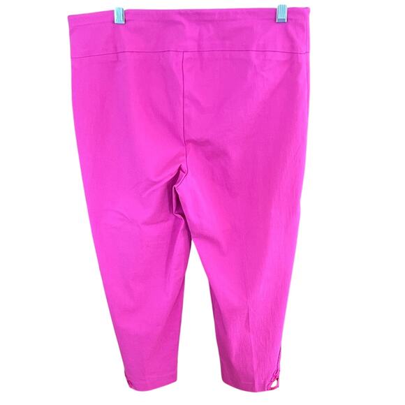 Vibrant Pink Capris with Intricate Lace Hem - Picture 3 of 5